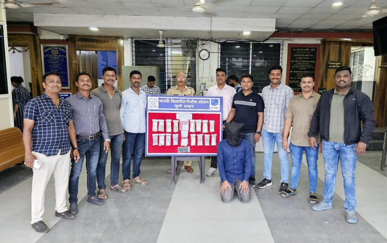 नृत्यांगनाच्या घरात चोरी करणाऱ्या तरुणाला पकडून सव्वा बारा लाखाचा ऐवज हस्तगत