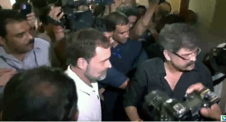 राहुल गांधींनी घेतली शरद पवार यांची भेट