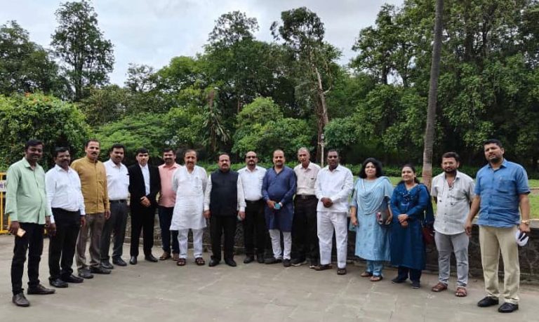 विद्यार्थ्यांसाठी प्रवेश सहाय्य व मार्गदर्शन केंद्र विद्यापीठाने सुरू करावे