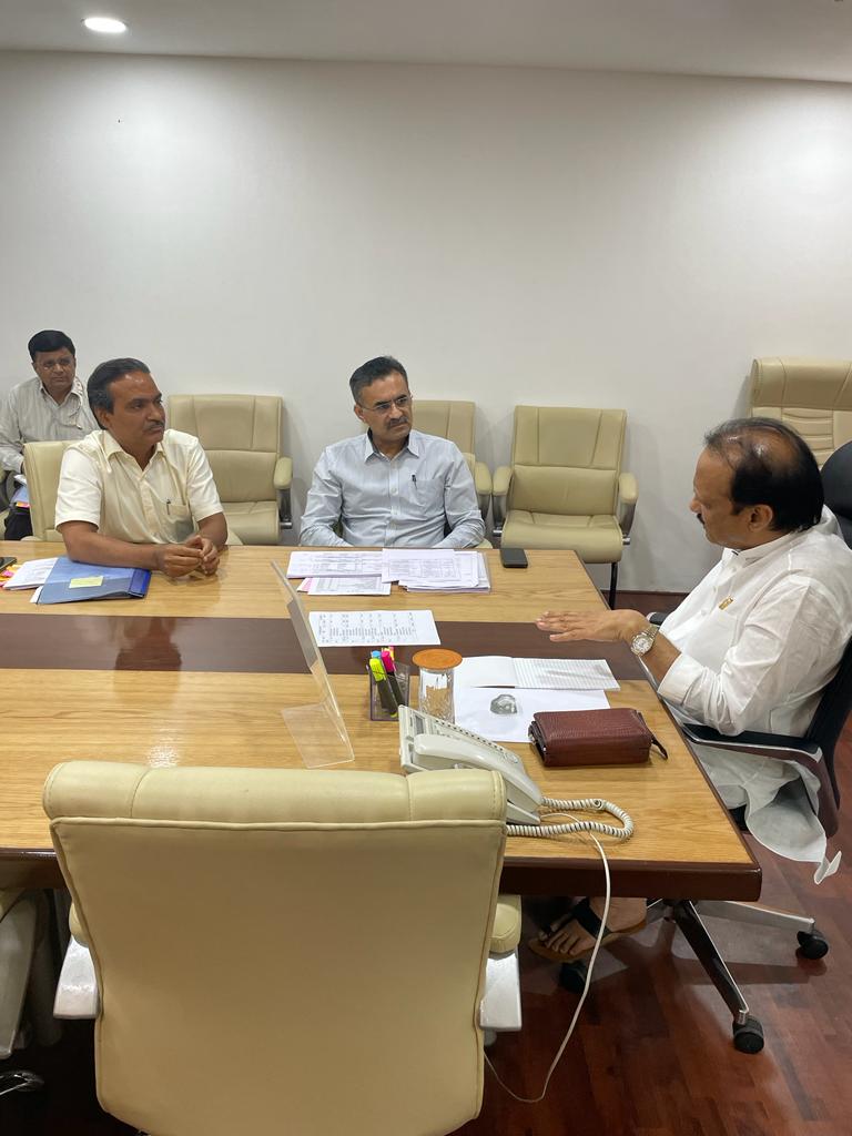 वित्त व नियोजन विभागाची जबाबदारी,अजित पवार यांच्याकडून कामकाजाला सुरुवात