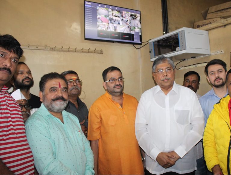 ओंकारेश्वर घाटावर सीसीटीव्हीची नजर!