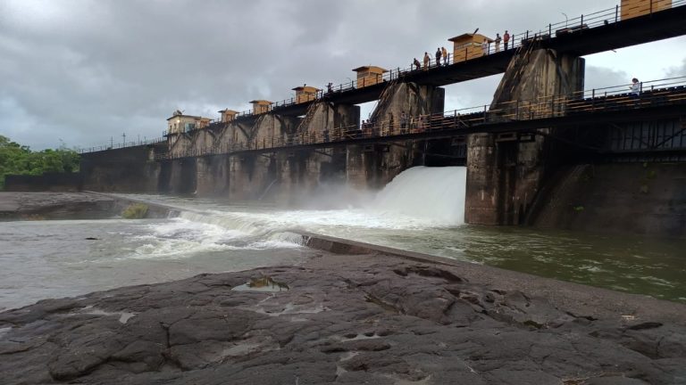 खडकवासला धरण १०० टक्के भरले