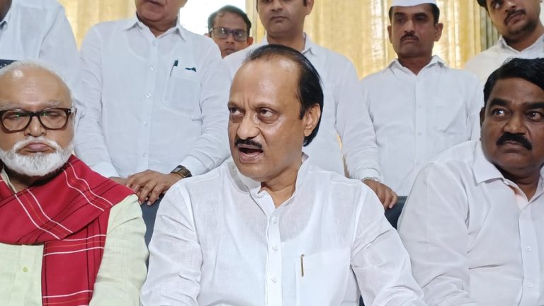   DCM अजित पवारांनी PM मोदींचे केले कौतुक; म्हणाले – त्यांच्यासारखा दुसरा नेता देशात नाही