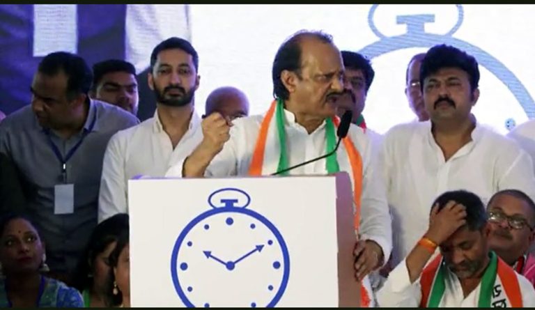 तुम्ही थांबणार आहात की नाही? राजीनामा परत घ्यायचा होता तर दिला कशाला? मला व्हिलन करू नका,अजित पवारांचे थेट शरद पवारांना आव्हान