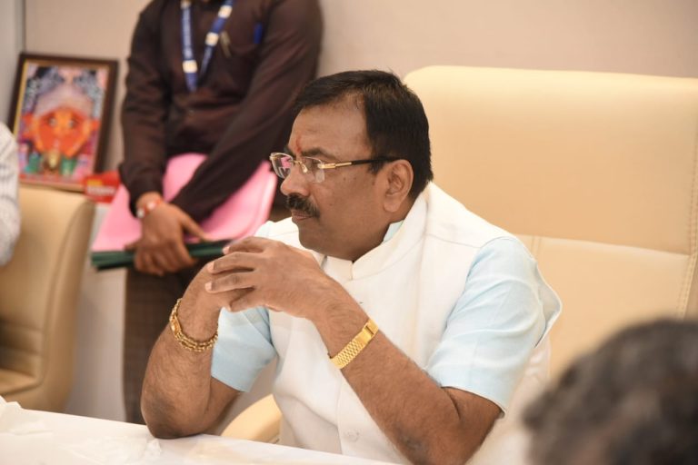 खारघर येथे महाराष्ट्र भूषण पुरस्कार सोहळ्यादरम्यान अनुयायांच्या मृत्यू प्रकरणी गठित समितीला मुदतवाढ – सांस्कृतिक कार्य मंत्री सुधीर मुनगंटीवार