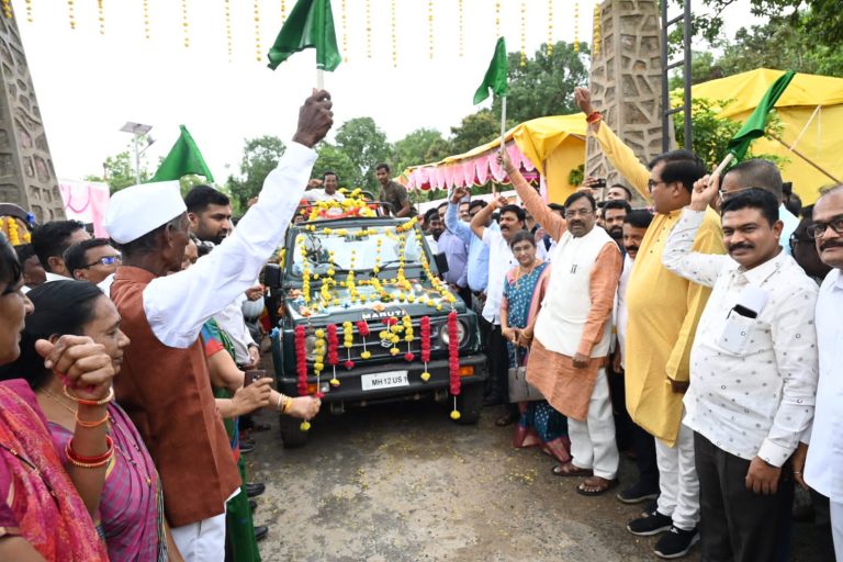 सोमनाथ ताडोबा सफारी गेटमुळे खुले झाले रोजगाराचे दालन – वनमंत्री सुधीर मुनगंटीवार यांचे प्रतिपादन