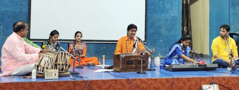‘संगीत मेघदूत’ च्या सादरीकरणाला रसिकांची दाद.