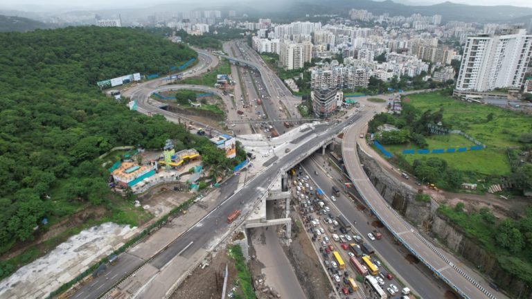 पुण्यातील वाहतूक कोंडी दूर करण्यासाठी ५० हजार कोटींचे पूल उभारणार-नितीन गडकरी