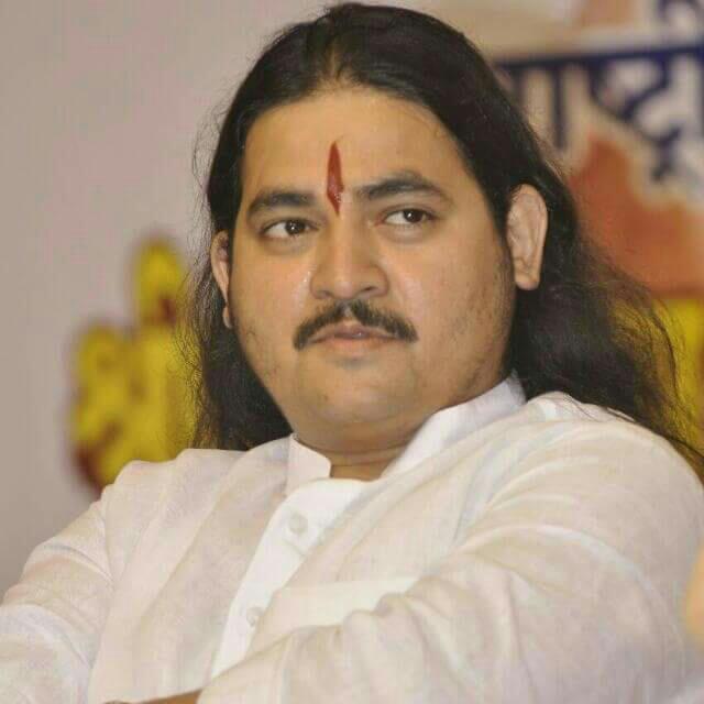 जमीन नावावर करुन देण्यासाठी शेतकऱ्याला मारहाण,हिंदू राष्ट्र सेनेचा प्रमुख धनंजय देसाईसह सहा जणांना अटक