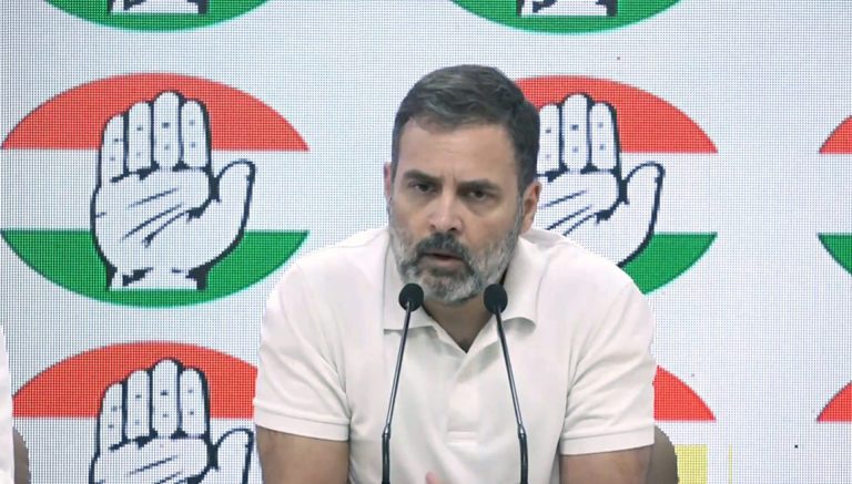 अमेरिकेच्या व्यापार करारावर राहुल म्हणाले- मोदींनी देश विकला:अदानीवरील खटला आणि एपस्टीन फाइल्समुळे पंतप्रधान घाबरले आहेत