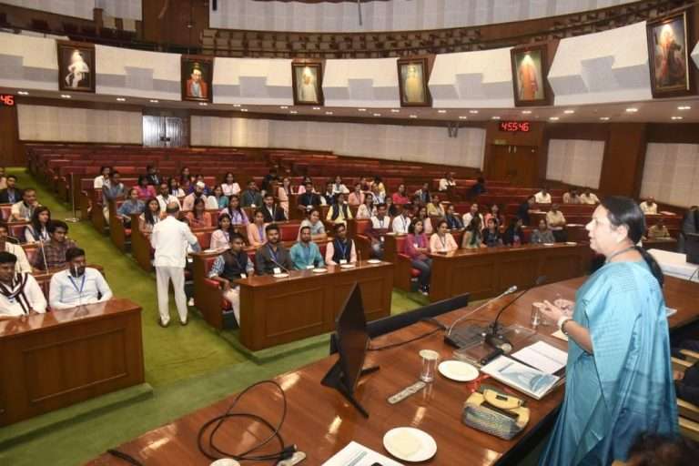 लैंगिक समानतेचे पुरस्कर्ते होण्यासाठी डॉ.गोऱ्हे यांनी तरुणांना केले प्रोत्साहित