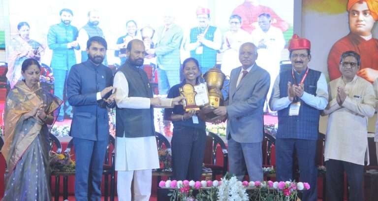 श्रीमती काशीबाई नवले अभियांत्रिकी महाविद्यालयाने पटकाविला जाधवर करंडक