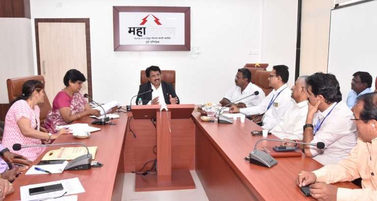 वीज कर्मचार्‍यांच्या वैद्यकीय विम्याचे दावे तात्काळ निकाली काढा – मुख्य अभियंता श्री. राजेंद्र पवार