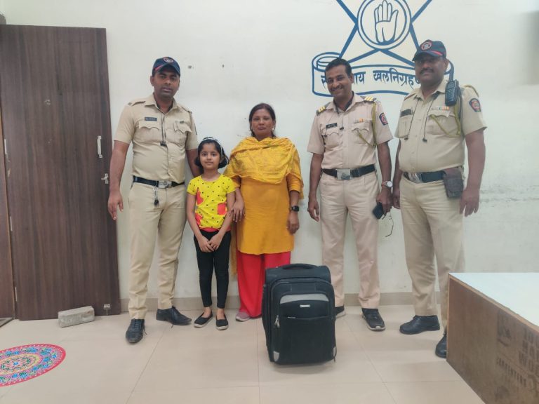 भाऊबीजेच्या दिवशी बीट मार्शलांच्या तत्पर कर्तव्याची  बहिणीला मिळाली भेट