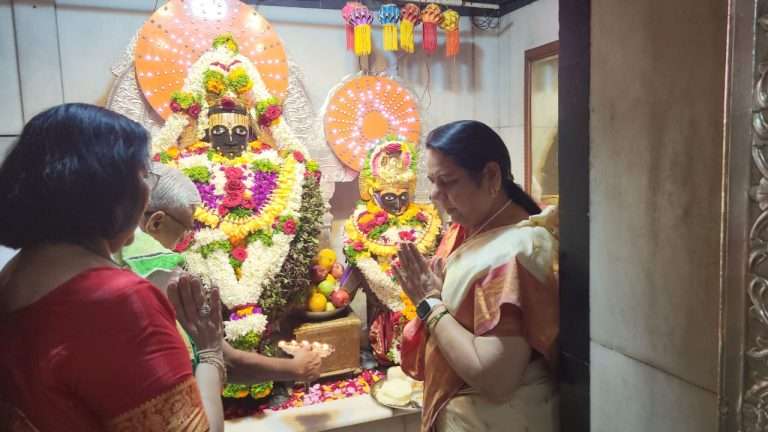 सर्व समाजात एकजूटता वाढू दे… विधान परिषद उपसभापती डॉ.नीलम गोऱ्हे यांचे विठुरायाला साकडे…