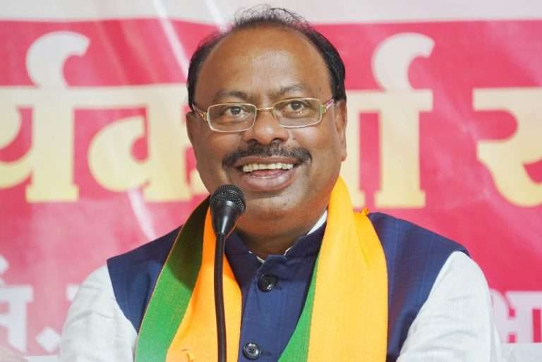 अजितदादांच्या बारामतीत बावनकुळेंचा चौकार :‘श्री. सावतामाळी सभागृहास 508 चौ मी जमीन दिली नगरपालिकेला