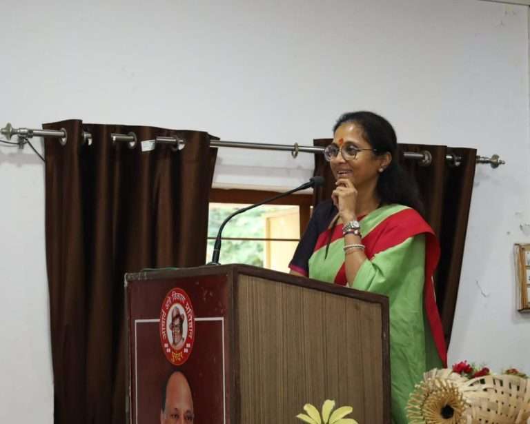 माझ्यापुढेही सत्तेत जाण्याचा पर्याय होता,पण वडिलांना  सोडून सत्तेत जाणे मला पटले नाही- खासदार सुप्रिया सुळे