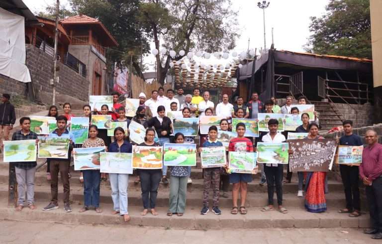 चित्रकार समाजाला दिशा देणारा असावा : विवेक खटावकर