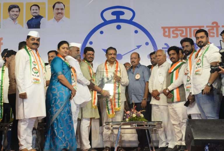 पिंपरी चिंचवड शहराच्या अर्थकारणाला शरद पवारांमुळे चालना: कार्यकर्ता मेळाव्यात अमोल कोल्हेंचा सत्ताधाऱ्यांवर निशाणा