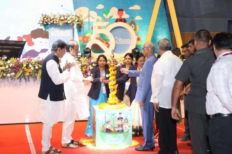 जिल्हाधिकारी कार्यालयात राष्ट्रीय ग्राहक दिनानिमित्त कार्यक्रमाचे आयोजन