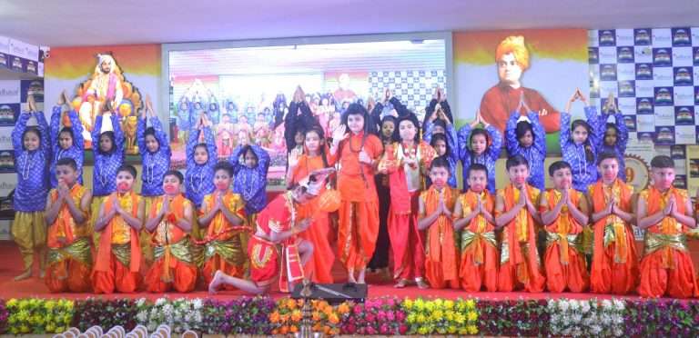 जाधवर फेस्टिव्हलमध्ये सामाजिक विषयांवर नाटय-नृत्याद्वारे जनजागृती