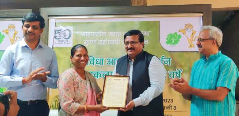 शहनाज बेग यांना पहिला ‘सर्वोत्कृष्ट गाईड ‘पुरस्कार प्रदान