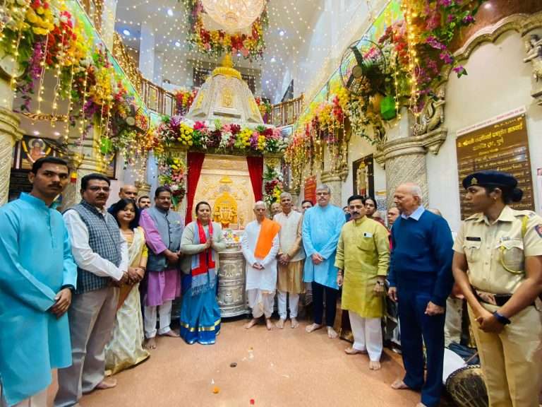 देशाच्या प्रगतीच्या दृष्टीने जे चांगलं असेल ते घडावं; विधान परिषद उपसभापती डॉ. नीलम गोऱ्हे यांची श्री दत्तगुरूंच्या चरणी प्रार्थना