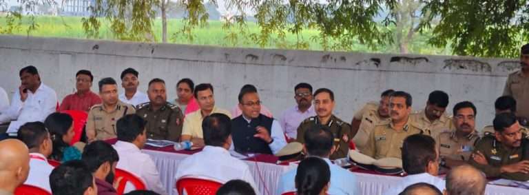 विजयस्तंभ अभिवादन कार्यक्रमस्थळाची जिल्हाधिकारी डॉ. राजेश देशमुख यांच्याकडून पाहणी