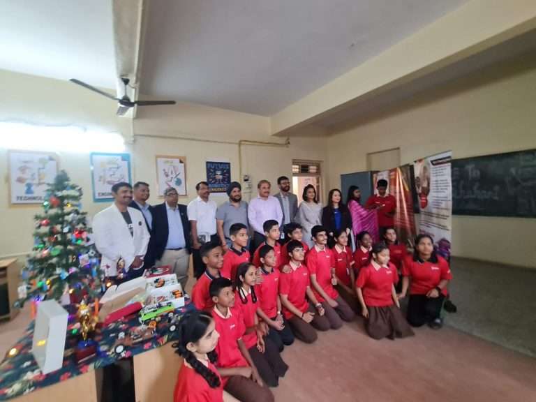 रोबोटेक्स आंतरराष्ट्रीय स्पर्धेत पुणे महानगरपालिकेच्या शाळेतील विद्यार्थ्यांचे चमकदार यश