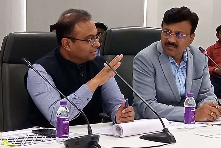 आयुष्मान भारत गोल्डन कार्ड नोंदणी प्रक्रिया वेगाने राबवावी-डॉ. ओमप्रकाश शेटे