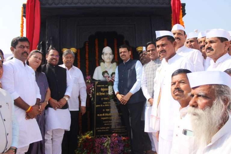 उपमुख्यमंत्री देवेंद्र फडणवीस यांच्या हस्ते स्व. दिंगबर(दादा) बाळोबा भेगडे स्मारकाचे लोकार्पण