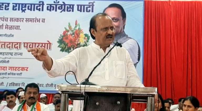 काहींनी 38व्या वर्षीच वसंतदादांना बाजूला सारलं:अन् मी 60व्या वर्षी वेगळी भूमिका घेतली; अजितदादांचा शरद पवारांना टोला