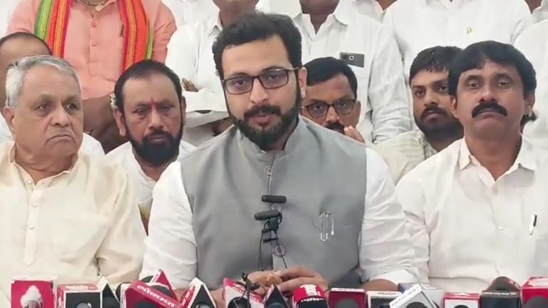 केंद्र, राज्य सरकारला जाग आणण्यासाठी 27 ते 30 डिसेंबर दरम्यान भव्य शेतकरी आक्रोश मोर्चा