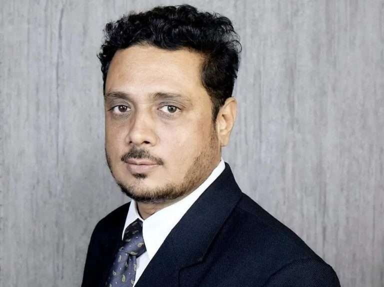 कायदा तोडणाऱ्या मागण्या : राज ठाकरेंना समजवावे, अन्यथा गुन्हा दाखल करावा