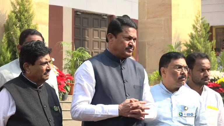 टीडीआर, जीएसटी, आयकरासह सवलतींचा वर्षाव केला, अदानी देशाचा जावई आहे का?