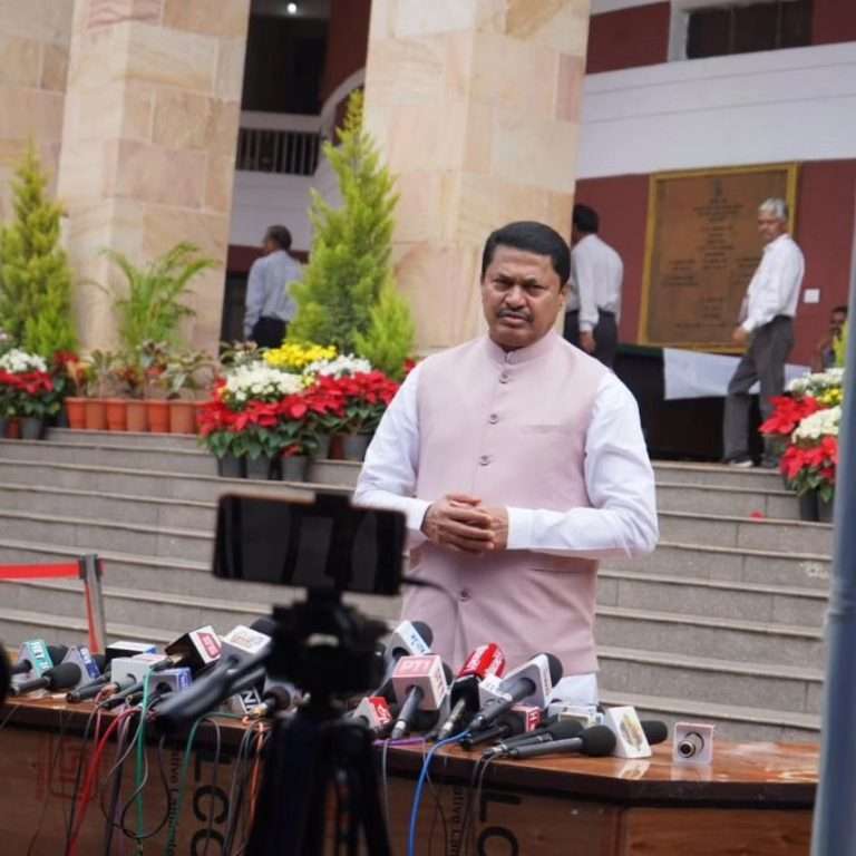 धर्माधर्मामध्ये वाद निर्माण करु पाहणाऱ्या मंत्र्याला मुख्यमंत्र्यांनी तंबी द्यावी: नाना पटोले