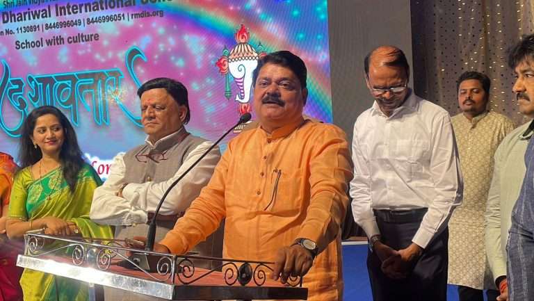 शंभराव्या नाट्य संमेलनाच्या पूर्व संध्येला बाल नाटय नगरी गजबजली