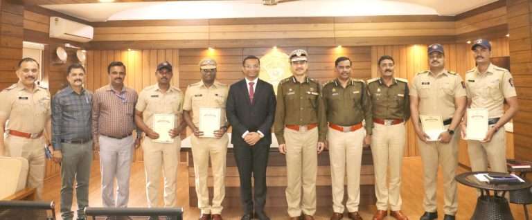 (NIA)राष्ट्रीय सुरक्षा एजन्सीकडुन पुणे पोलीसांना प्रशस्तीपत्रक-ज्यांच्यावर १० लाखाचे इनाम आहे असे फरार आरोपी पकडून दिले…