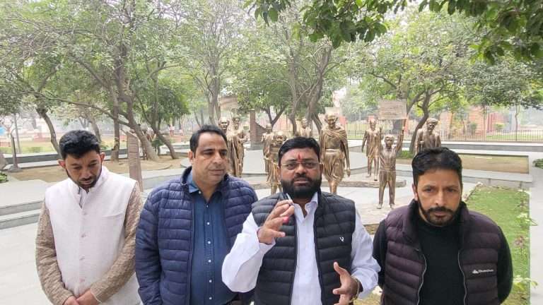हिट अँड रन प्रकरणी दिल्ली जंतर मंतर येथे आंदोलन सुरू आहे,