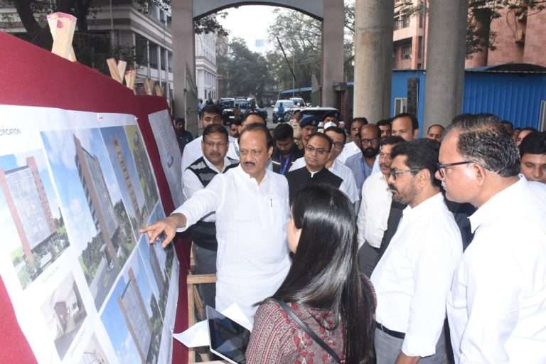 उपमुख्यमंत्री अजित पवार यांच्याकडून शहरातील विविध विकास कामांची पाहणी