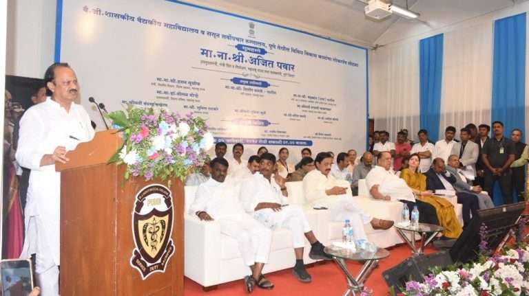 कंत्राटी डॉक्टरांच्या मानधनात वाढ करण्यासाठी प्रस्ताव तयार करा- उपमुख्यमंत्री अजित पवार