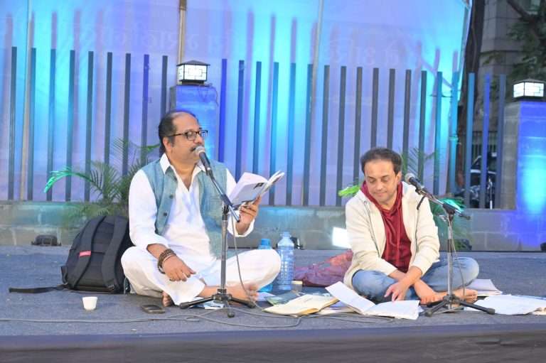 अन् नाट्य संमेलनात रंगली काव्य पहाट