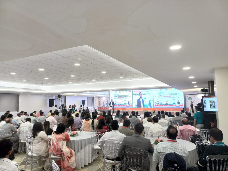 रस्त्यांच्या सौंदर्यीकरणाच्या आणि सुरक्षिततेच्या दृष्टीने नागरी सहभाग आणि नाविन्यता यांचा योग्य मेळ घालणे आवश्यक