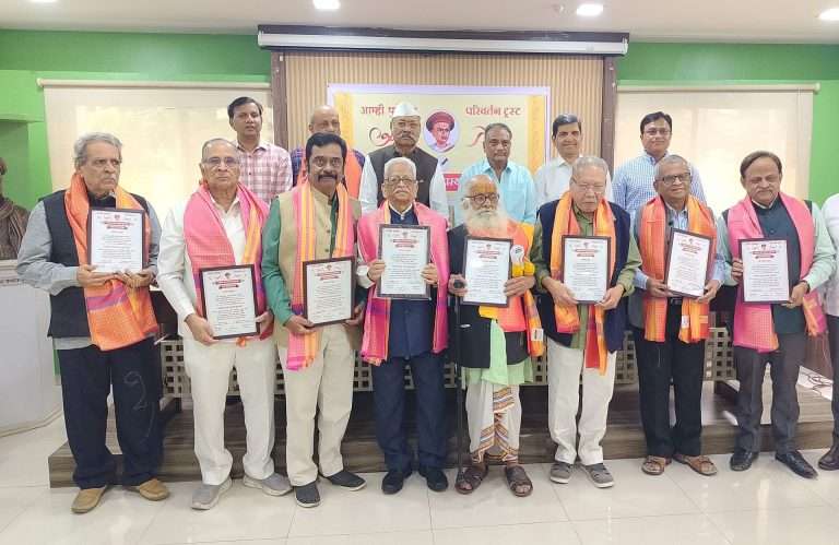 आज पत्रकारिता जगणारे पत्रकार पाहिजेत-खासदार श्रीनिवास पाटील यांचे मत