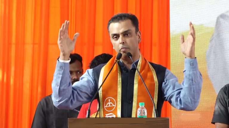 उद्या मोदीम्हणाले,’ कॉंग्रेस खूप चांगला पक्ष तर त्यास मी विरोध करेन …मिलिंद देवरांनी सांगितले का सोडली कॉंग्रेस,झाले भावूक