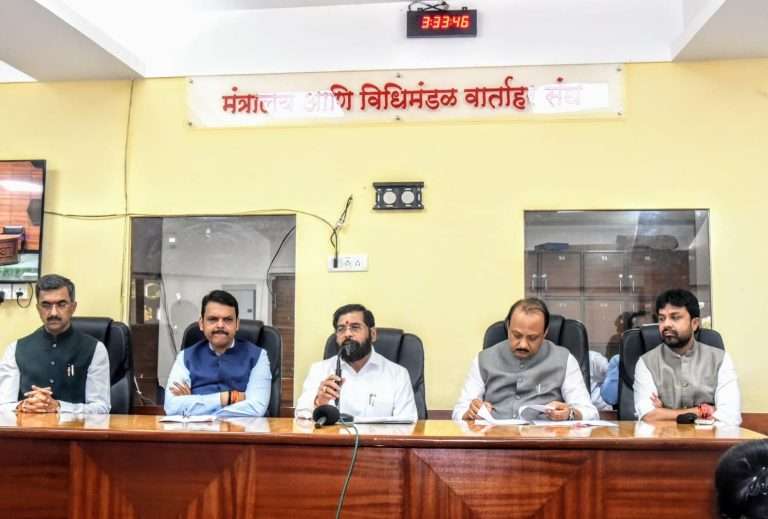 महाराष्ट्राची १ ट्रीलियन डॉलरच्या अर्थव्यवस्थेची स्वप्नपूर्ती करण्यासाठी पुढे जाणारा हा अर्थसंकल्प 