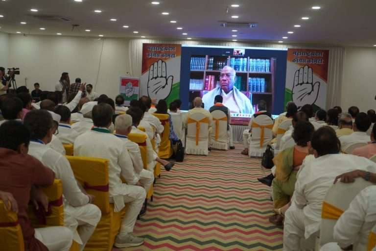 नरेंद्र मोदी खोट्यांचे सरदार, २०१४ साली दिलेल्या गॅरंटीचे काय झाले ? -मल्लिकार्जून खरगे