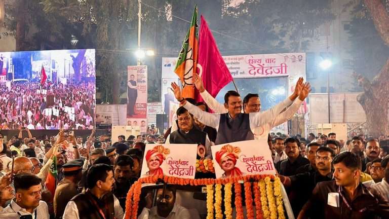 मला धन्यवाद नकोय तुमचा आशीर्वाद हवाय