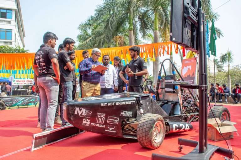 महाराष्ट्रातील ५० हून अधिक महाविद्यालयातील विद्यार्थ्यांकडून १०० हून प्रकल्प सादर