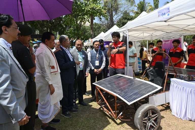 विज्ञान प्रदर्शनातून दिसली विद्यार्थ्यांची प्रतिभा